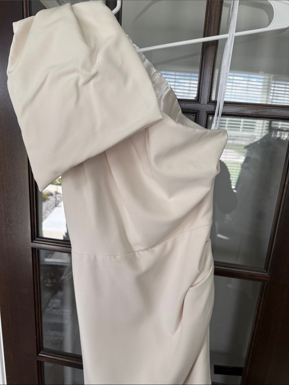 Bronx and Banco Stella Elegant One-Shoulder Cream Bridal Gown Small Summer Gown - Picture 8 of 11